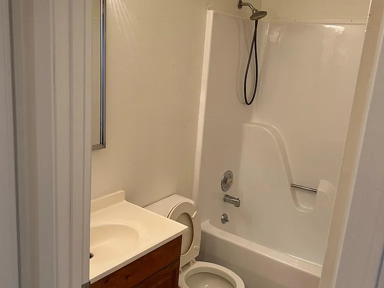 6 Lemon Tree Ct #6 — Photo 5