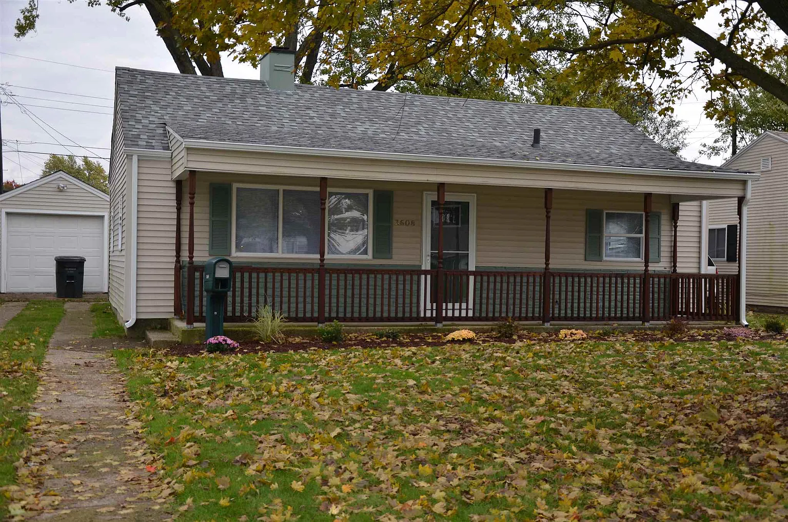3608 Addison St photo 1