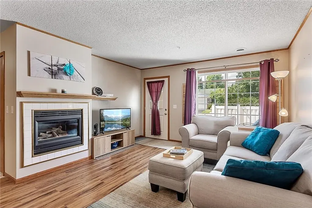2 bed, 1.5 bath, 1338 sqft, $2,290 — Photo 4