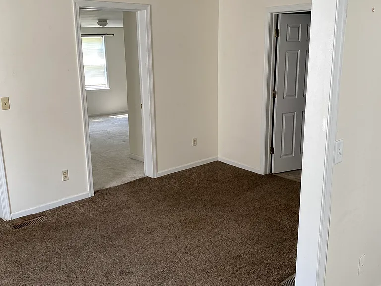 29 S Melcher St #2 — Photo 9