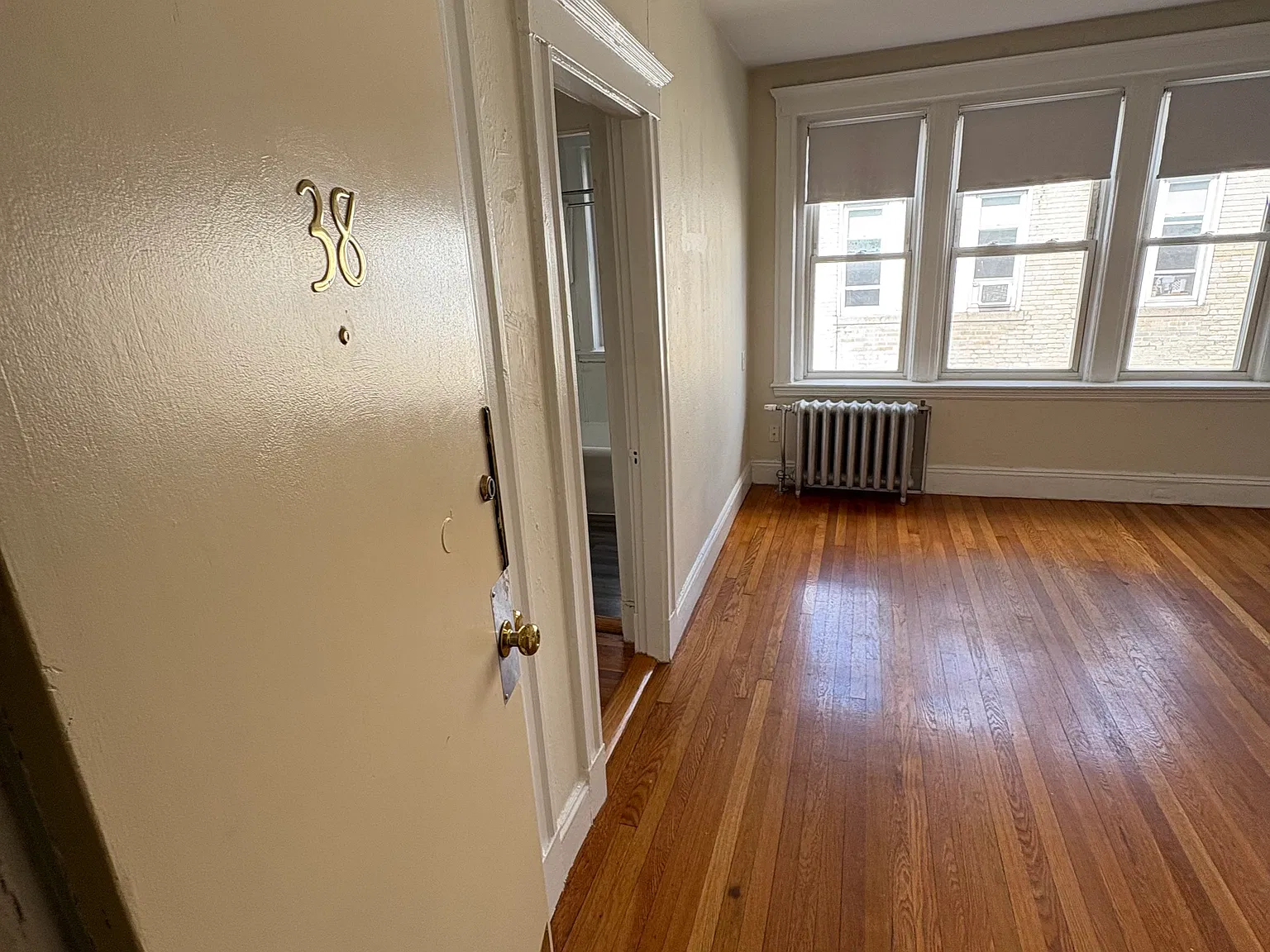 1 bed, 550 sqft, $2,450 — Photo 3