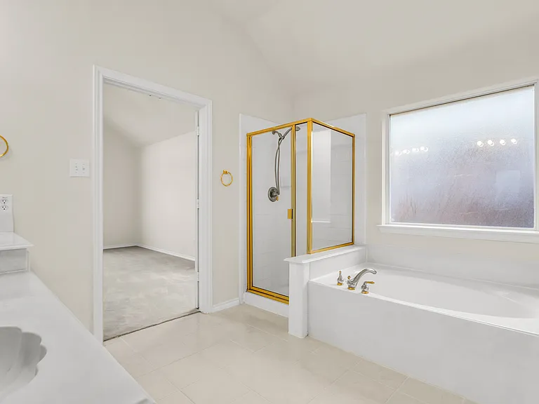 2429 Clear Field Dr — Photo 25