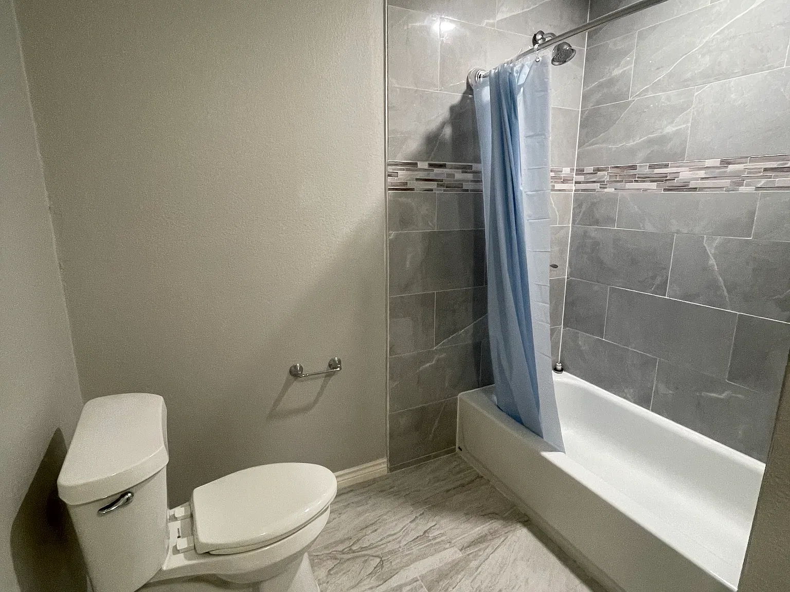 1 bed, 700 sqft, $950 — Photo 2