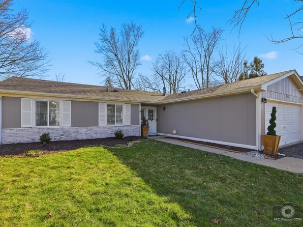 113 Lexington Dr, Bolingbrook, IL 60440