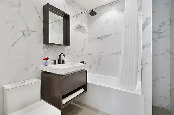 Rented by Roomors Living Inc | media 18