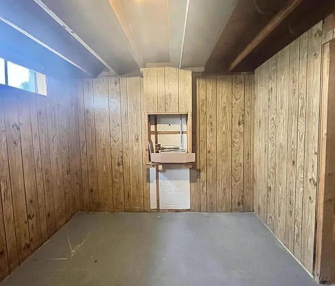 719 N Middle St — Photo 24