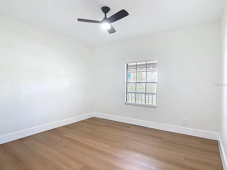 1415 Frances Dr — Photo 16