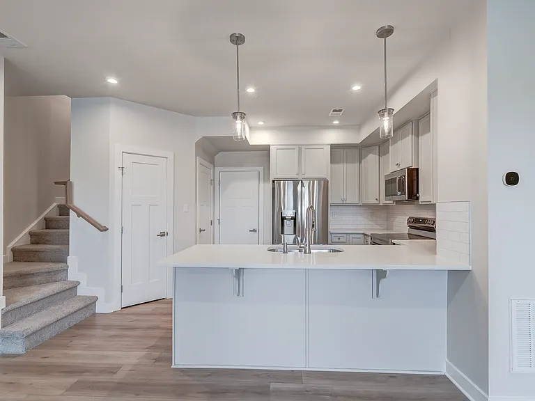 12129 Calgary Loop — Photo 14