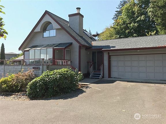 3rd image of 9106 Peacock Hill Ave