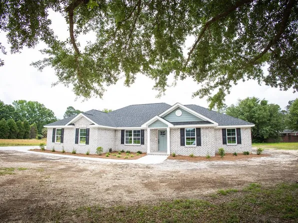 1084 Alayna Dr, Manning, SC 29102