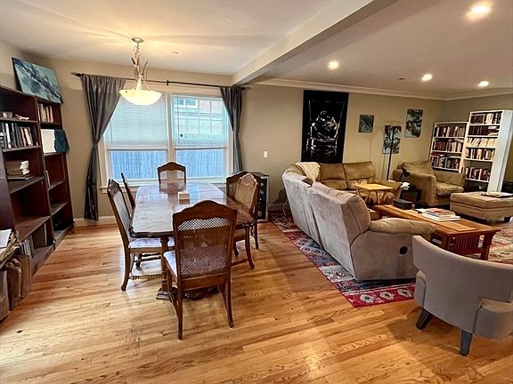 5th image of 39 Selkirk Rd #39