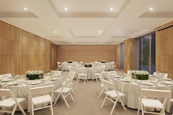 Sold by Corcoran | media 21