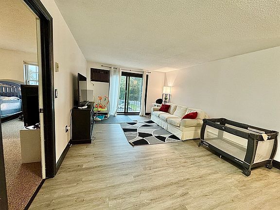 2nd image of 80 Stanton St APT 32