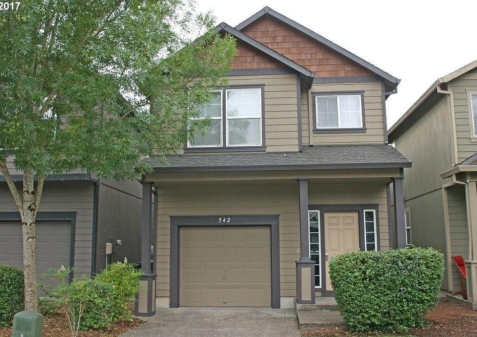 1st image of 542 SE Heathcliff Ln
