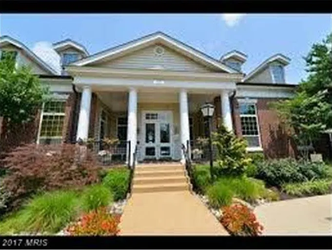 1601 Spring Gate Dr — Photo 20