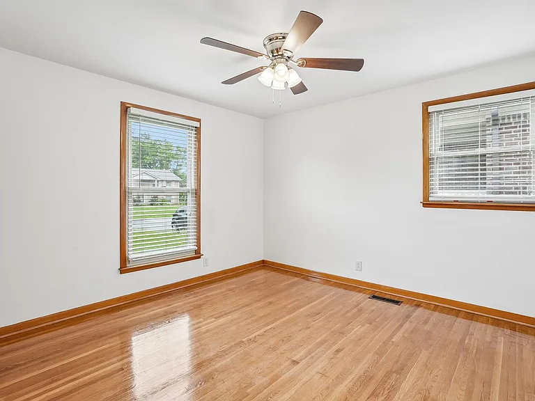 6609 Beacon Ln — Photo 16