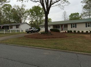 1124 Oak Grove Cir, Lawrenceville, GA 30043