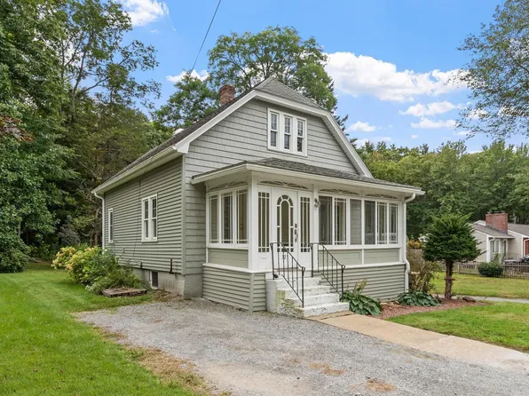 323 Pearl St, Gardner, MA 01440