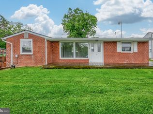 2204 Harlacker Ln, Dover, PA 17315