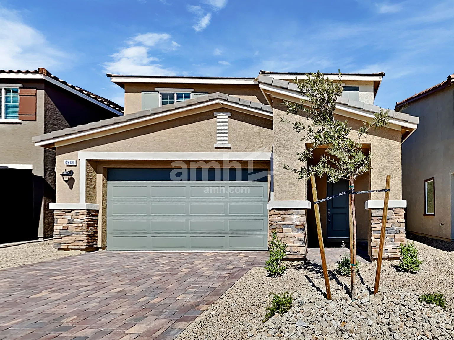 4 bed, 2.5 bath, 2209 sqft, $2,395 — Photo 1