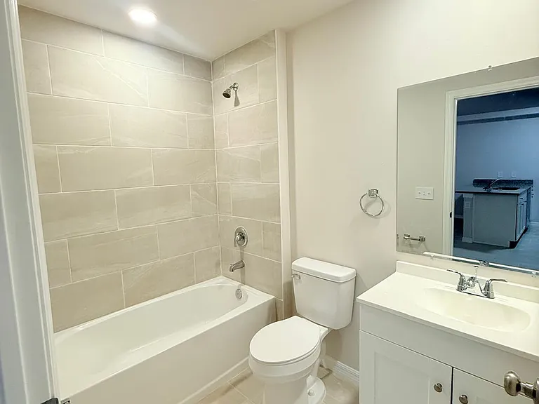 620 SW 7th St — Photo 12