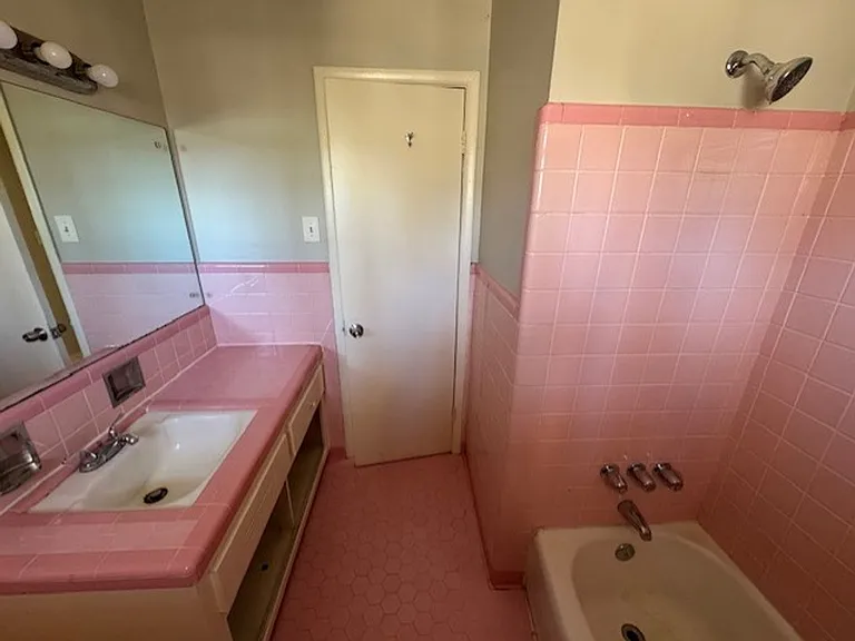 630 Lisa Ln — Photo 17