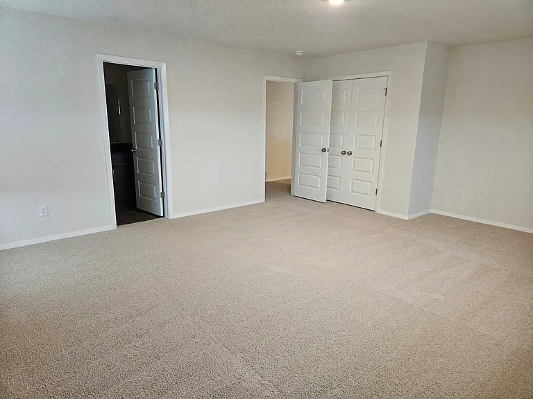 2417 E War Eagle St — Photo 14