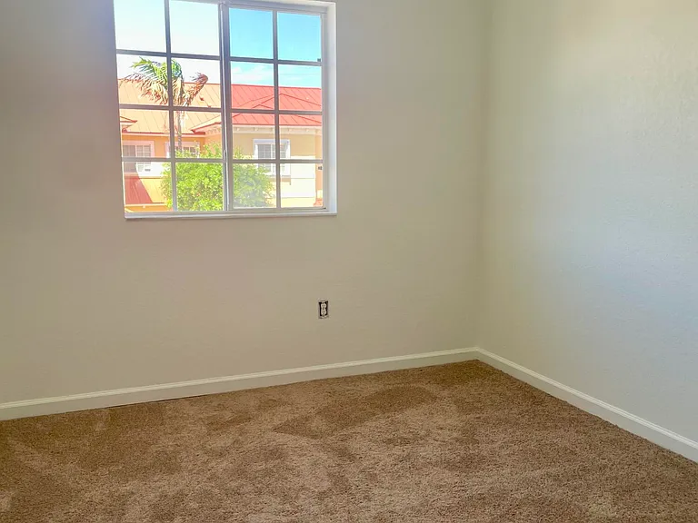 5176 SE Mariner Garden Cir — Photo 10