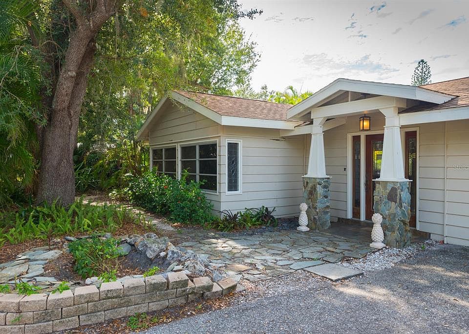 1st image of 466 S Shade Ave