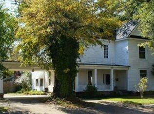 527 4th St, Grenada, MS 38901