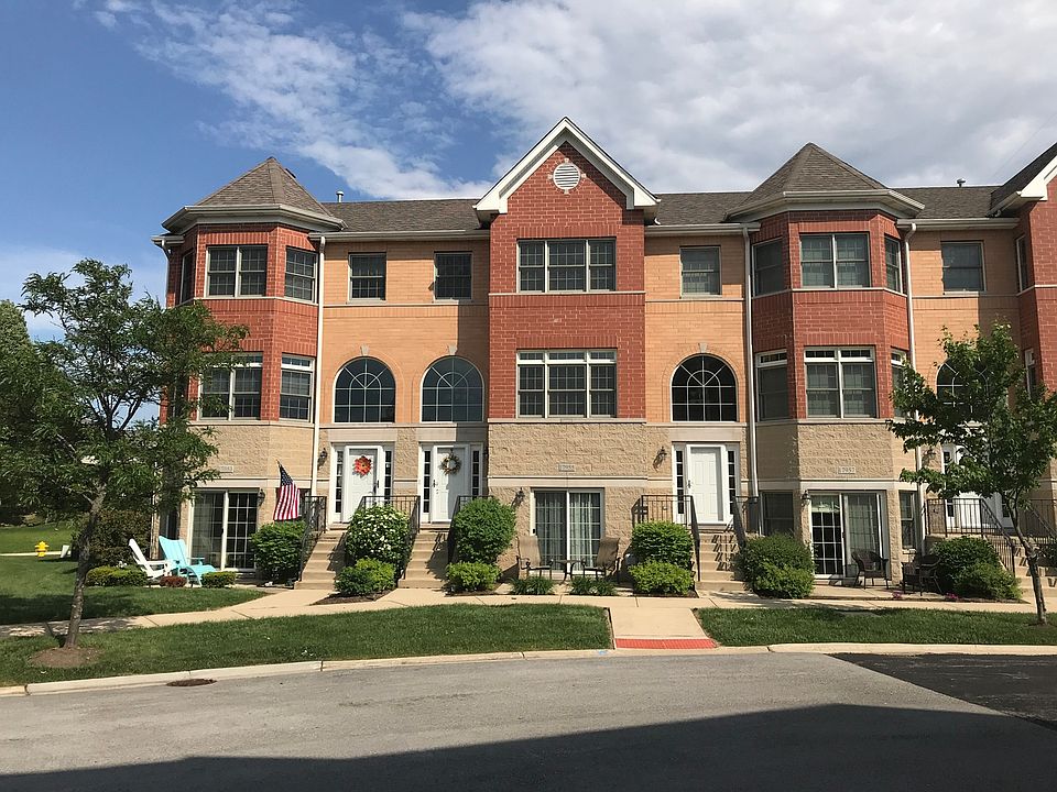 1st image of 17955 Fountain Cir