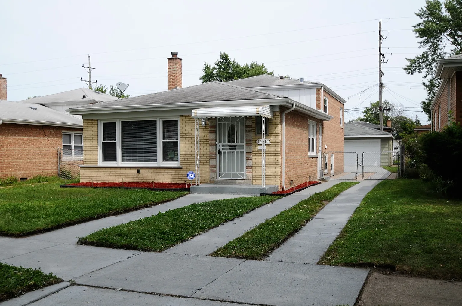 14515 Avalon Ave photo 1