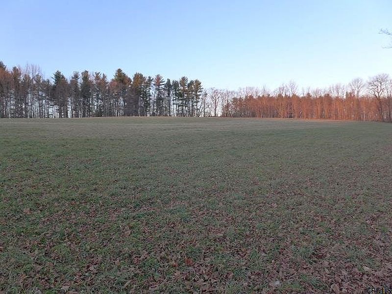 3rd image of 1330 QUAKER HILL Road