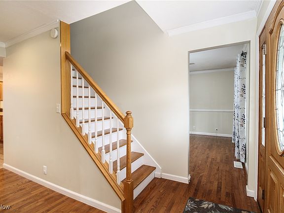 5th image of 435 Strecker Ln