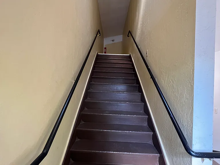 225 N Cloverdale Blvd #3 — Photo 15