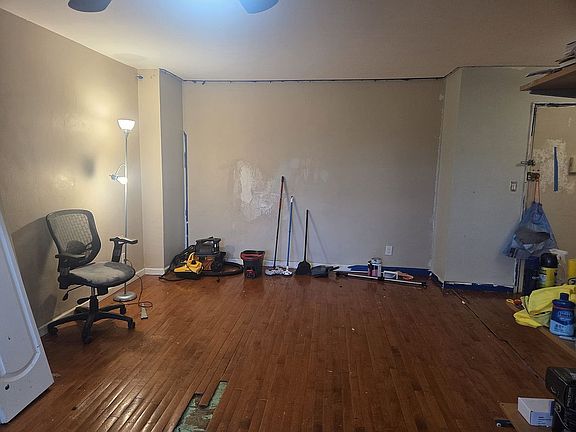 4th image of 5700 Arlington Ave #2D