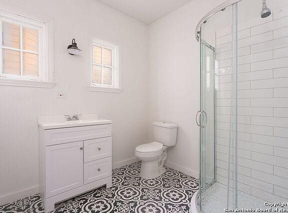 5th image of 616 W Craig Pl Unit 101