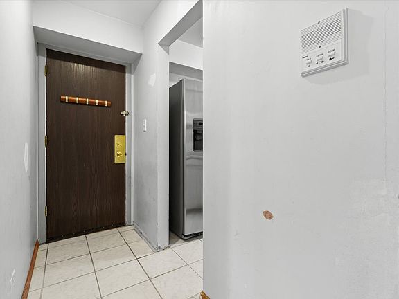 2nd image of 928 Casey Ct APT 5