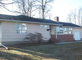 21 Princeton Ave, Colonia, NJ 07067