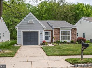 519 Hydrangea Dr, Mount Laurel, NJ 08054