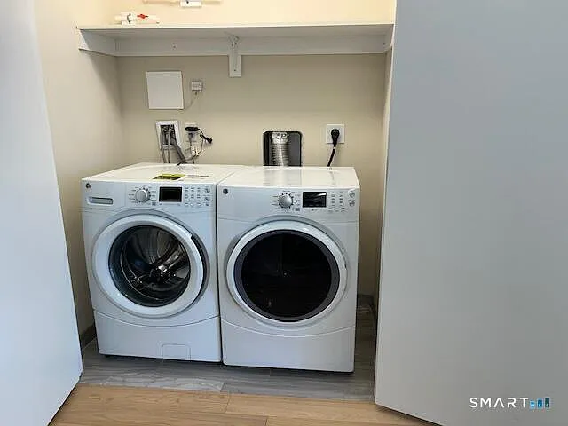 1 bed, 1.0 bath, 754 sqft, $2,367 — Photo 4