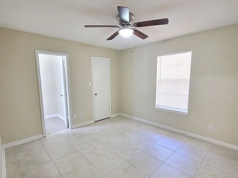 6506 Colonial Dr — Photo 13