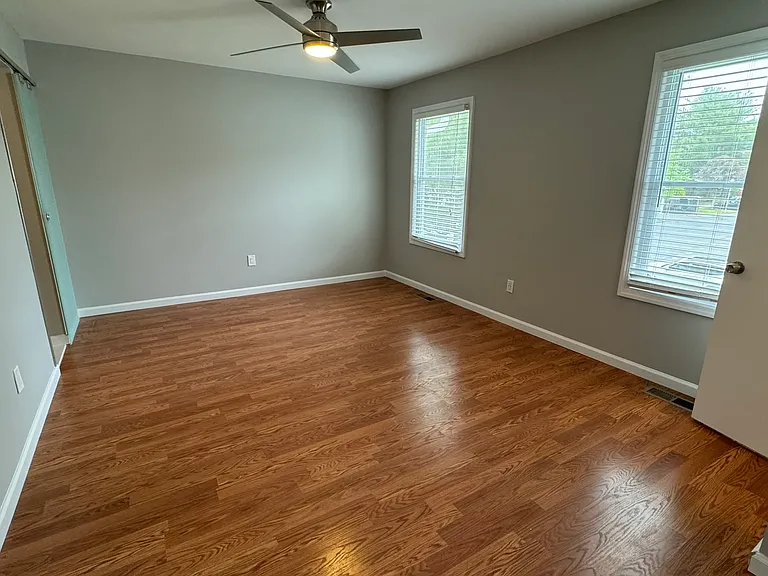 46 Renee Ct — Photo 25