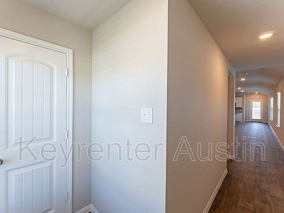 4th image of 539 Apache Plum Dr