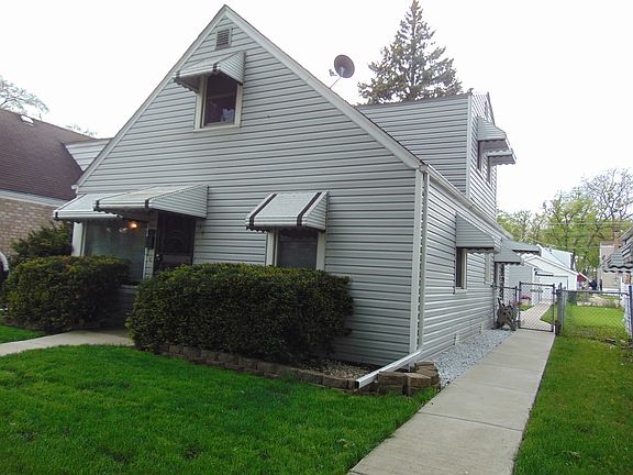 3rd image of 34 Geneva Ave