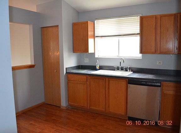 5th image of 905 Symphony Dr #905