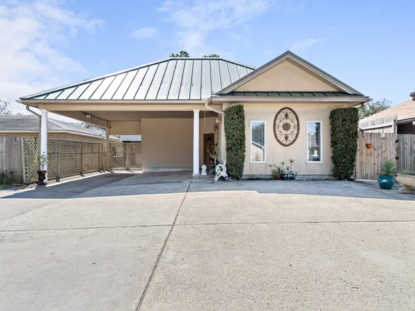 5855 Woodway Dr, Beaumont, TX 77707