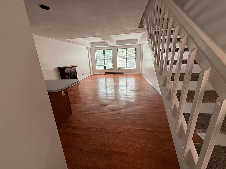 133 Walton St #132 — Photo 2
