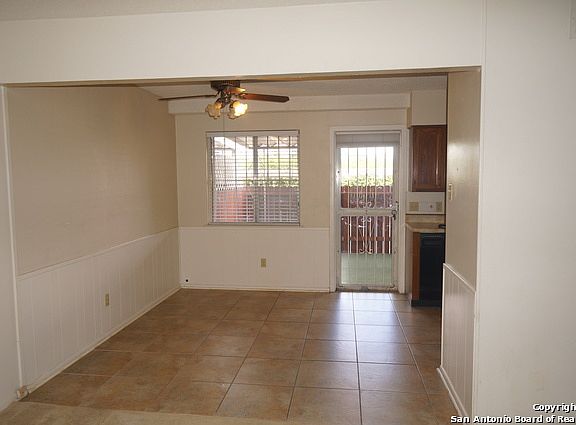 4th image of 131 E Silver Sands Dr #131