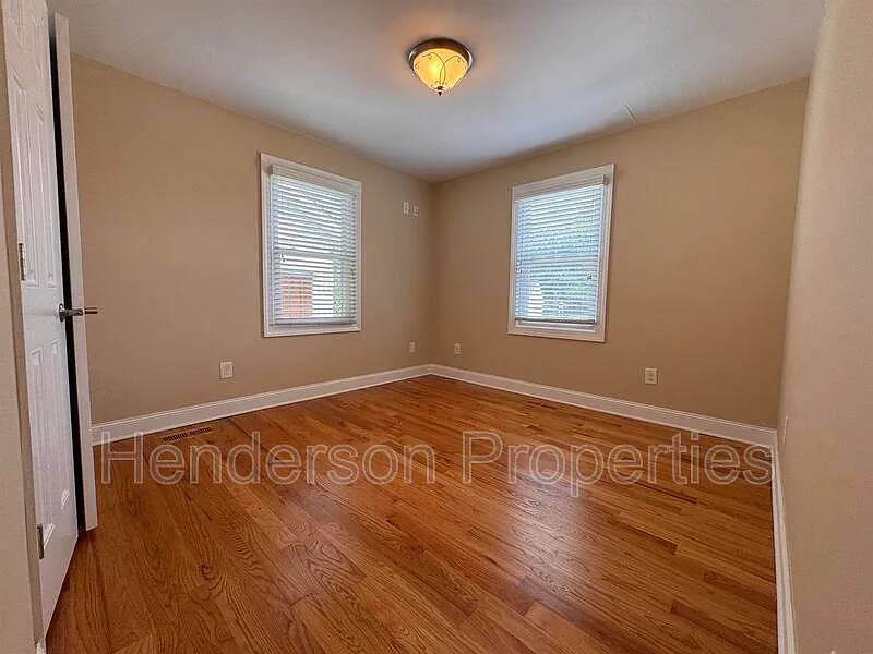 2 bed, 1.0 bath, 841 sqft, $1,485 — Photo 4